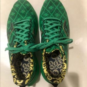 Shamrock Saucony running shoes